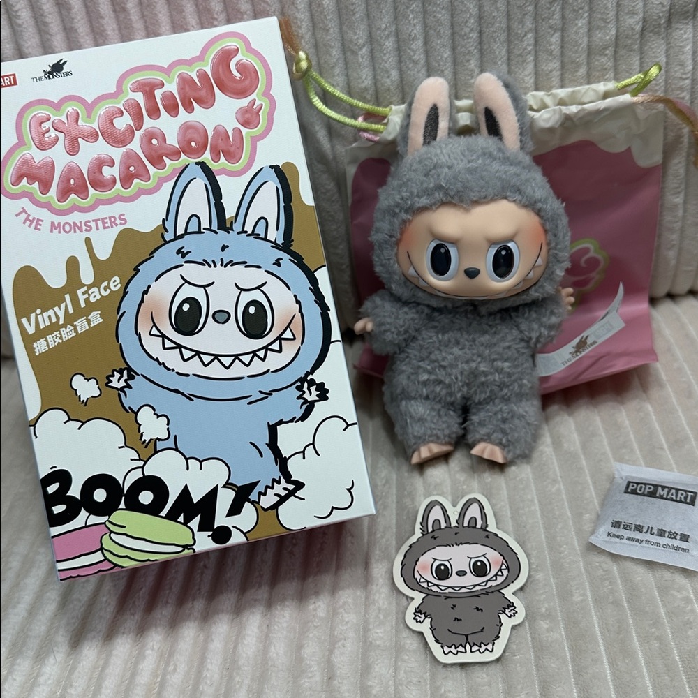SESAME BEAN - Exciting Macaron Labubu.New. PopMart. Box opened to verify. Grey.